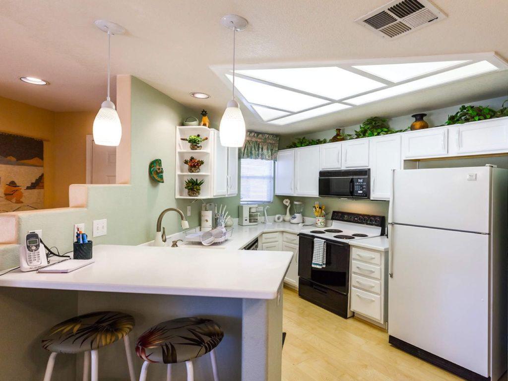 Private Community Surrounded By Mountains W/3 Pool-spa Complexes, Heated & Open 24/7/365! *